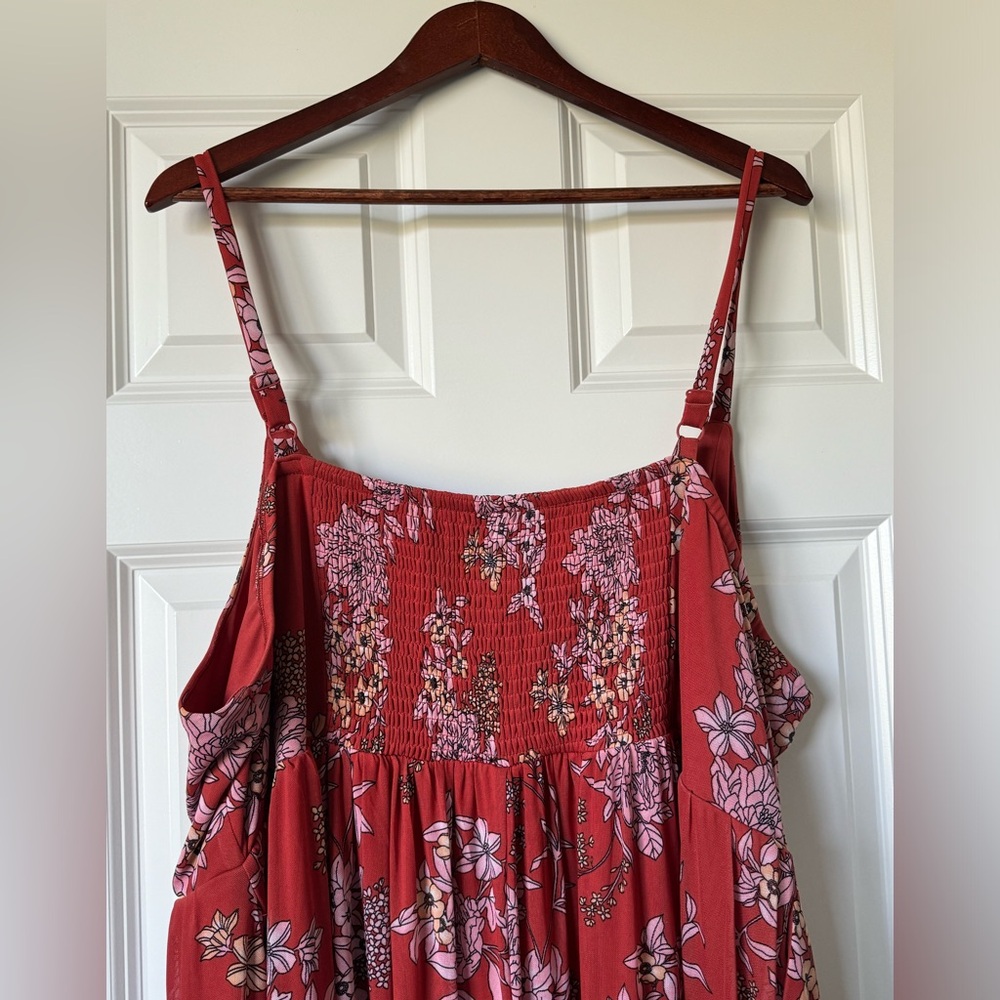 NWT TORRID pleated floral sundress. Size 4 (26w) - Picture 3 of 7